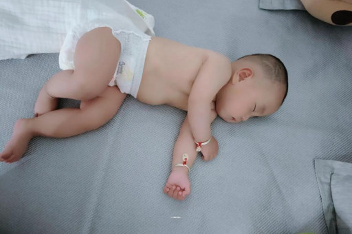 通辽宝宝积食发烧怎么处理